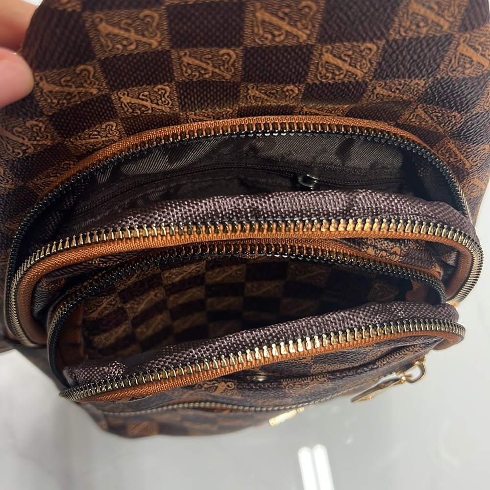 Cross body bag - Picture 6 of 8